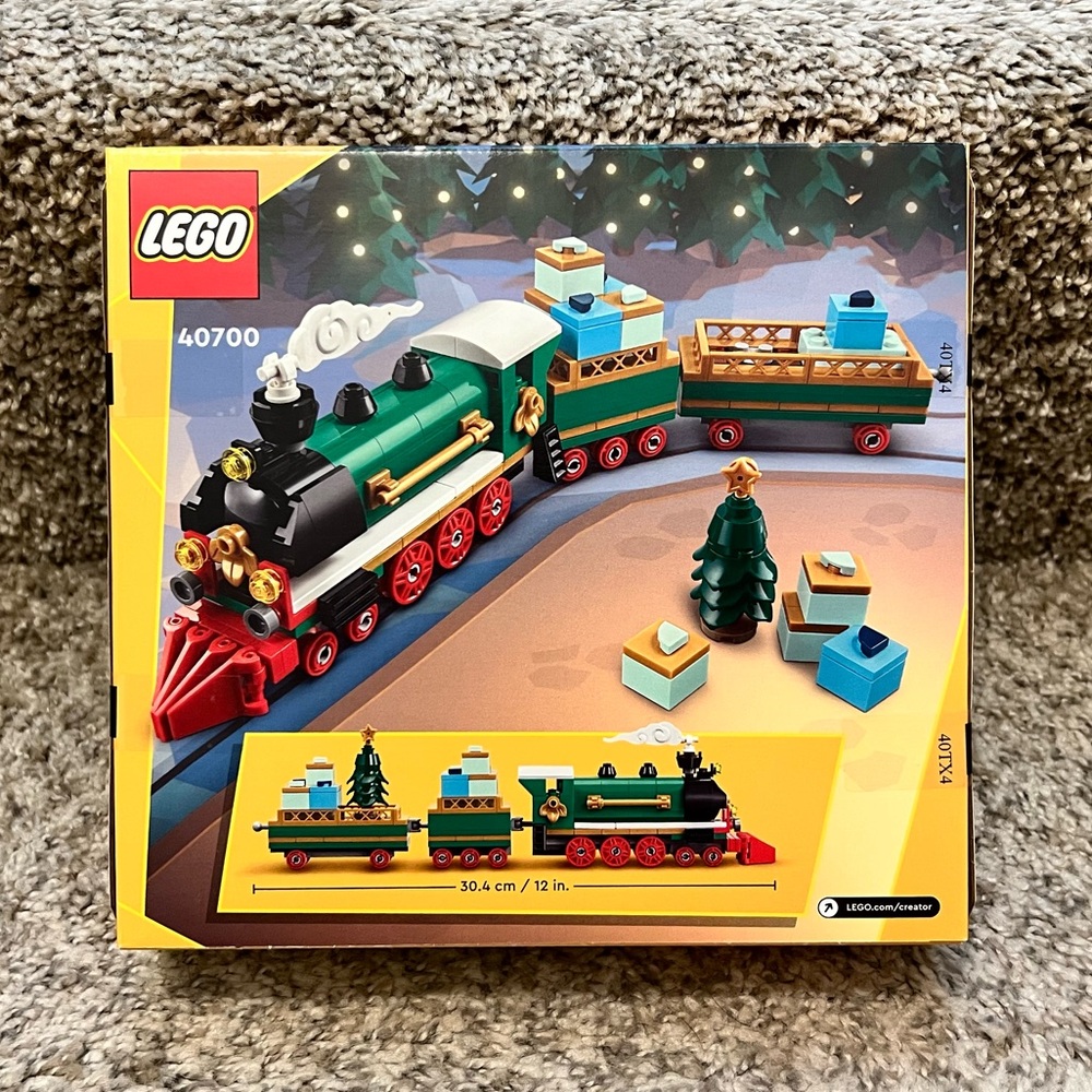 Lego 40700 Winter Holiday Train - Picture 2 of 6